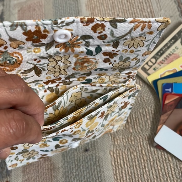 Stylish Snap Card Wallet/Business Card/Gift Card Holder made with Cotton Fabric - Picture 3 of 6